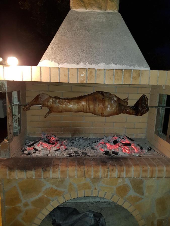 קסאמיל Esmeralda Hotel & Restaurant מראה חיצוני תמונה