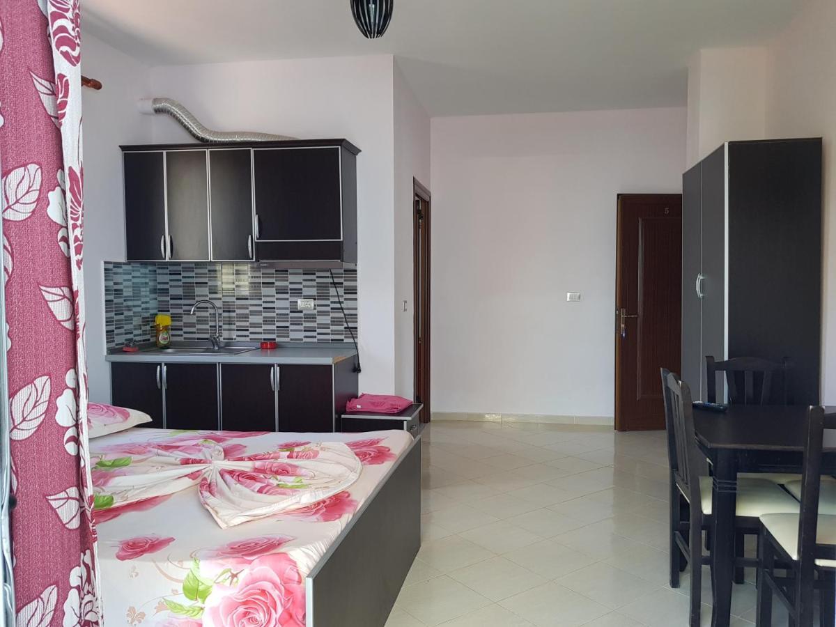 קסאמיל Esmeralda Hotel & Restaurant מראה חיצוני תמונה