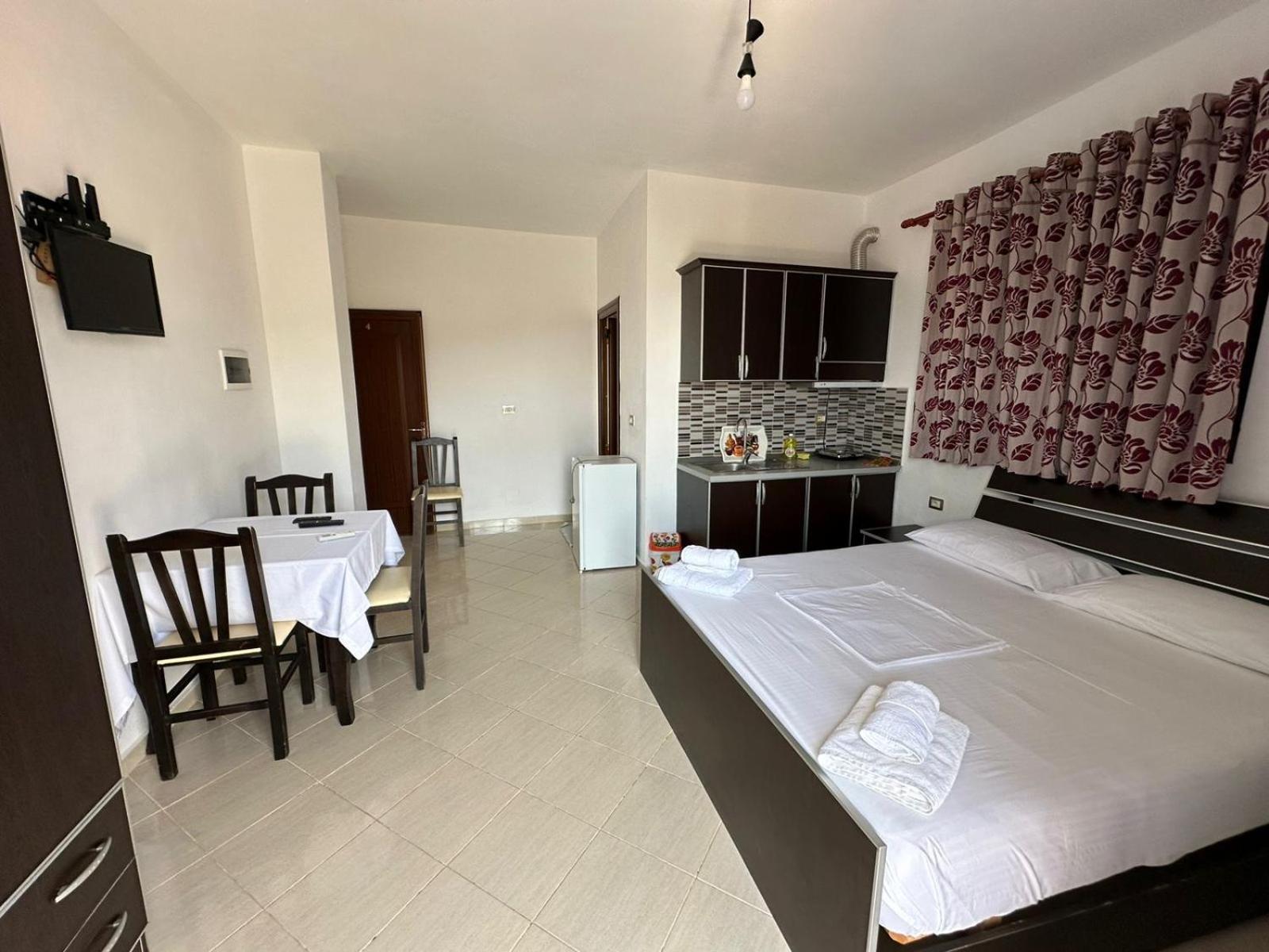 קסאמיל Esmeralda Hotel & Restaurant מראה חיצוני תמונה